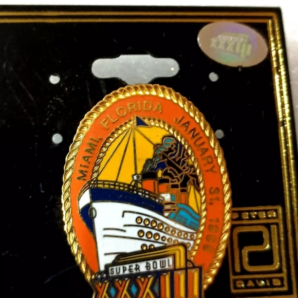 Peter David Super Bowl XXXIII 01/31/1999 Denver Broncos NFL Football Ovl Pin MOC - Picture 3 of 5